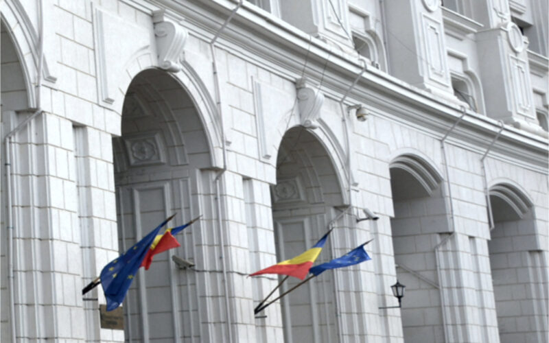 Toate firmele din România vor fi obligate să factureze electronic toate tranzacțiile. De când intră în vigoare măsura și pentru cât timp