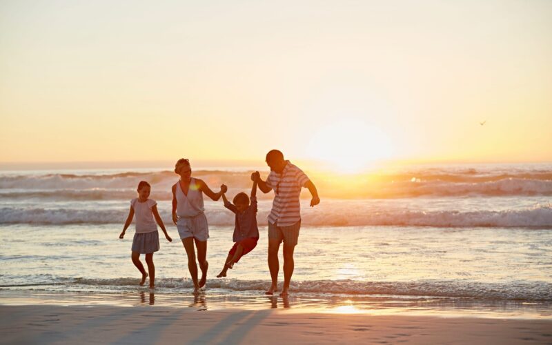 Destinații turistice pentru vacanța cu familia. Care sunt cele mai bune plaje, cu activități pentru toți membrii