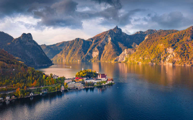 Locuri Mai Puțin Aglomerate Pe Care Să Le Vizitezi în Iulie și August