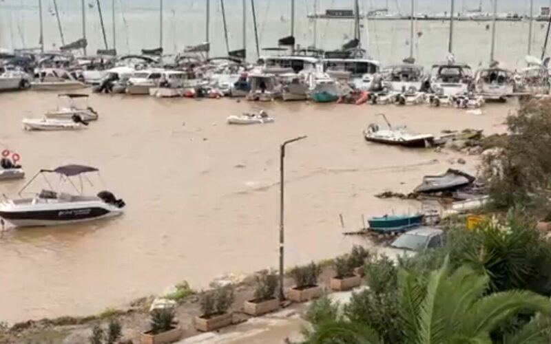 Ciclonul „Daniel” provoacă daune în Grecia. MAE a emis o atenţionare de călătorie pentru românii din Republica Elenă