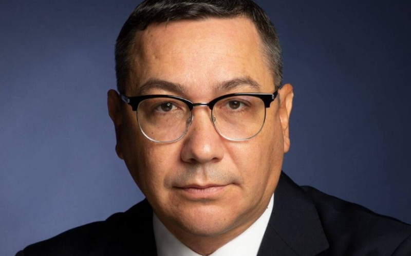 Victor Ponta, după condamnarea unui român. “Simt ca explodez când văd cum niste urangutani umani le trateaza pe stewardese”