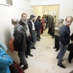 Sistemul sanitar funcționează în regim de avarie. În multe spitale din țară se dau consultații cu poliția la ușă