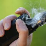 „Gadgeturile” de vapat, noua pasiune a românilor. Medic psihiatru: ,,Pot fi extrem de periculoase”