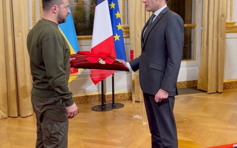 Macron cere trecerea la „modul de economie de război” pentru a ajuta Ucraina: „Nu putem lăsa Rusia să creadă că poate câștiga”