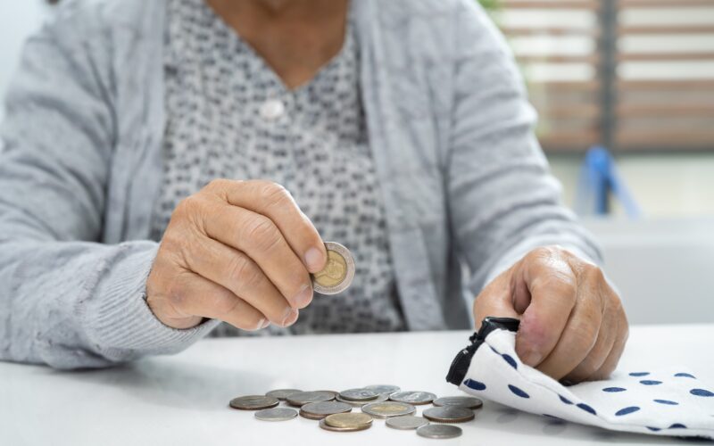 Pensia unei profesoare a fost sistată. „Primisem două scrisori în care mă întrebau, în mod eufemistic, dacă sunt moartă“