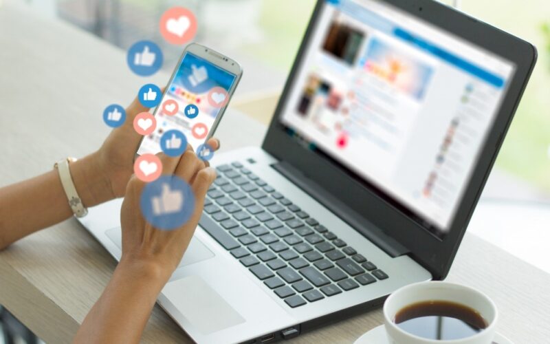 Sfaturi de la psihologii americani pentru adolescenți despre cum să utilizeze platformele de social media