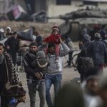 Evacuări în masă la Khan Younis, unde armata israeliană anunță uciderea mai multor membri Hamas