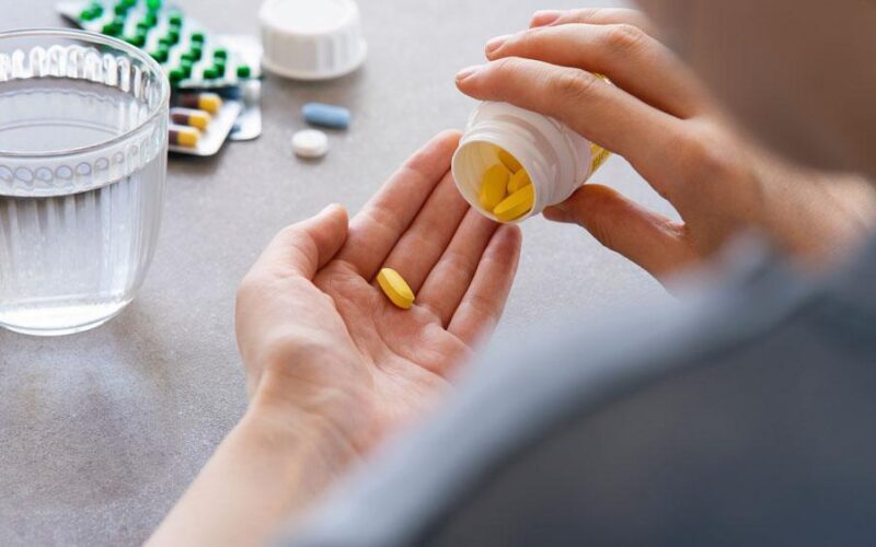 Un nou antibiotic promite să anihileze superbacteriile periculoase