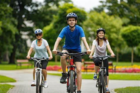 Studiu. Mersul pe bicicletă este benefic pentru trup și suflet
