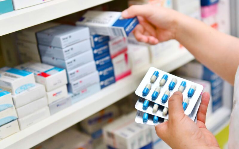 Farmaciile vor elibera antibiotice fără rețetă doar pentru 48 de ore. Ministerul Sănătății a redus termenul