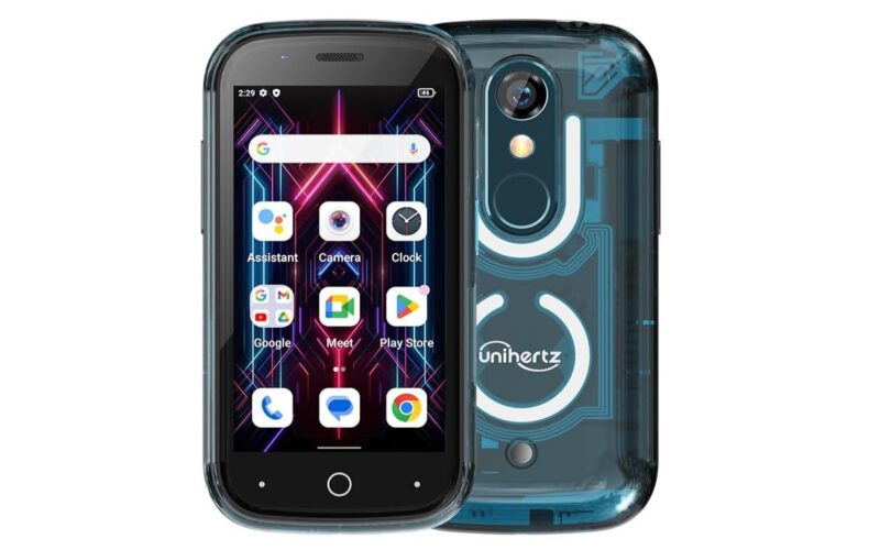 Acest mic telefon cu Android are caracteristici ce lipsesc de pe Galaxy S24