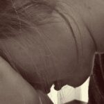 Aproape jumătate dintre tinerii români au avut cel puțin o dată gânduri de sinucidere. Avertismentul unui medic arădean