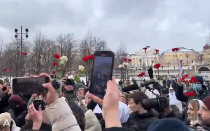 Jurnalişti străini, reţinuţi la Moscova în timpul unui protest al soţiilor militarilor ruși VIDEO