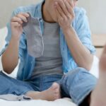 De ce picioarele miros uneori atât de urât. Sfaturile specialiștilor ca să scapi de această problemă jenantă