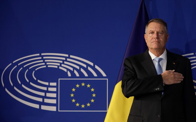 Iohannis, împotriva reintroducerii serviciului militar obligatoriu: „Nu este fezabil”. Cum i s-a părut Armata