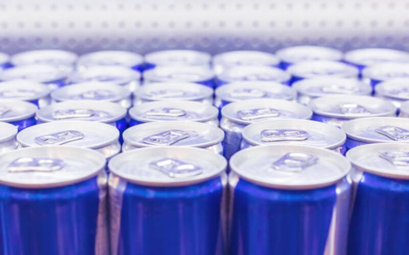 Cât de periculoase pot fi băuturile energizante, care au fost interzise minorilor. Medicii trag un semnal de alarmă