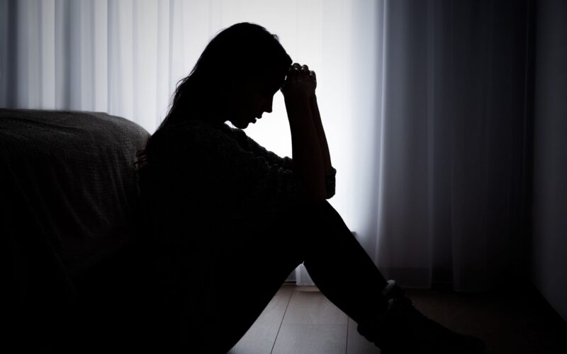 Impactul singurătății asupra sănătății mintale. Cei care locuiesc singuri sunt mai predispuși să devină deprimați