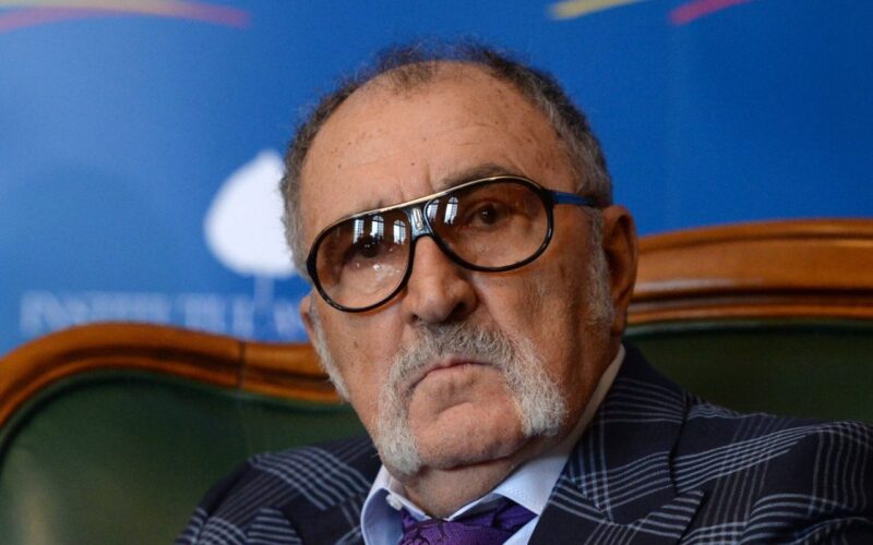 Tatăl său este miliardarul Ion Țiriac, dar el nu crede că banii sunt totul în viață
