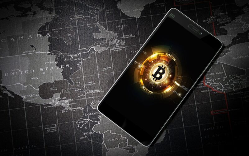 Bitcoin se apropie în linie dreaptă de un nou MAXIM istoric. A atins 64.000 dolari miercuri seara și este în continuare pe un trend crescător