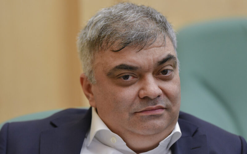 Cât câștigă șefii de spitale?