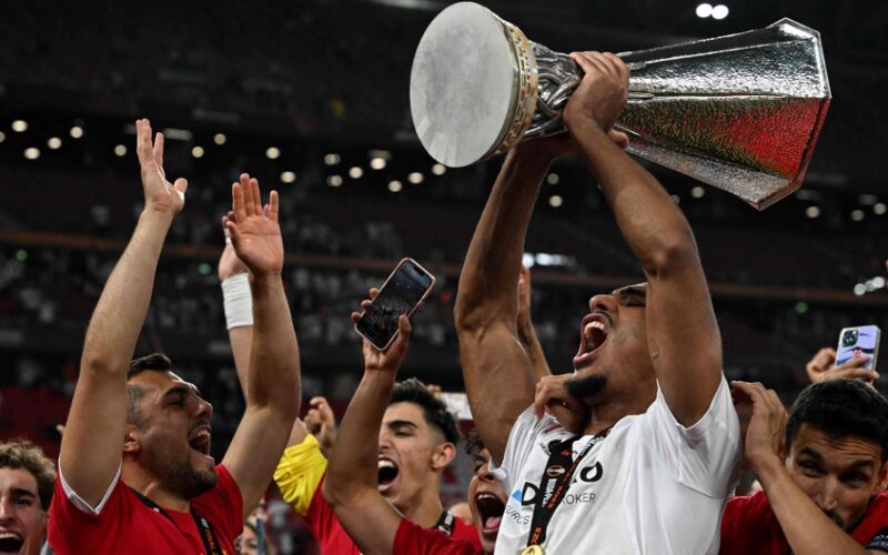 Fotbalistul de 60.000.000 de euro e amenințarea directă pentru Radu Drăgușin! Tottenham vrea să îl transfere direct pe postul românului și jucătorul a recunoscut totul