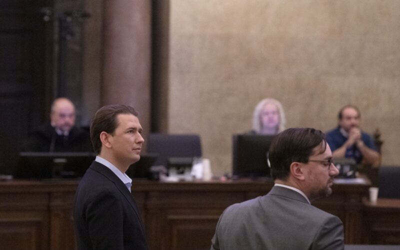Fostul cancelar austriac Sebastian Kurz, CONDAMNAT pentru fals în declarații într-un caz de corupție