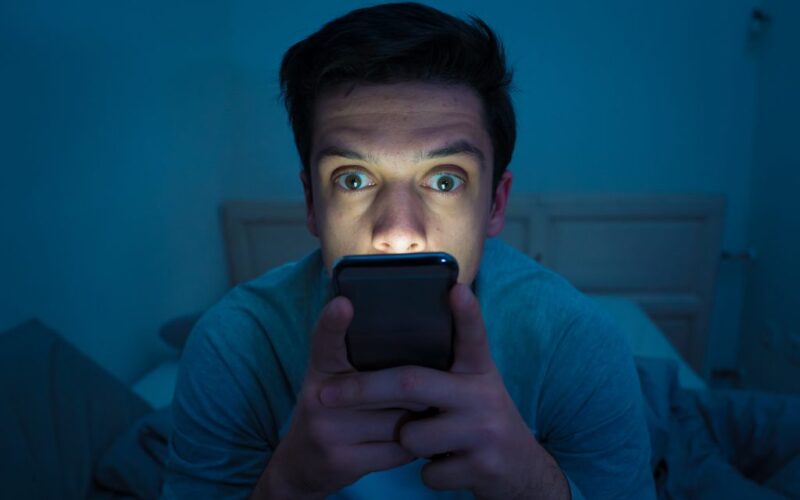 Obiceiurile nocive legate de telefoane provoacă stres cronic