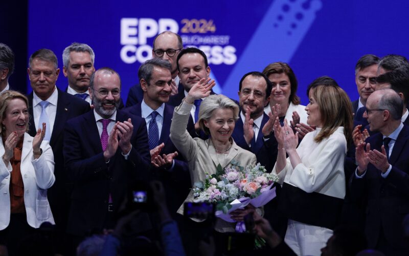 Ce nu s-a văzut la TV la Congresul PPE: voie bună, discursuri „pașnice“ și reticență față de șefa Comisiei Europene REPORTAJ