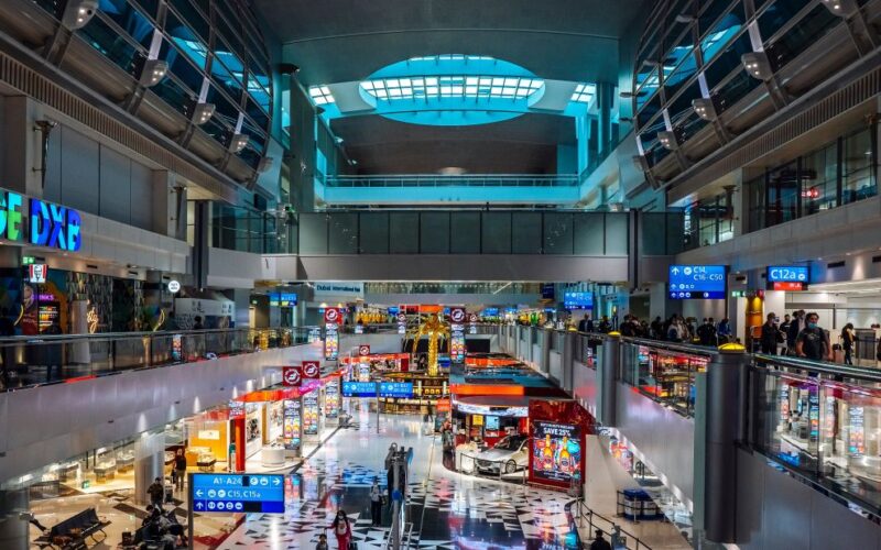 Dubai vrea să construiască cel mai mare aeroport din lume. Va gestiona un trafic de 160 de milioane de pasageri anual