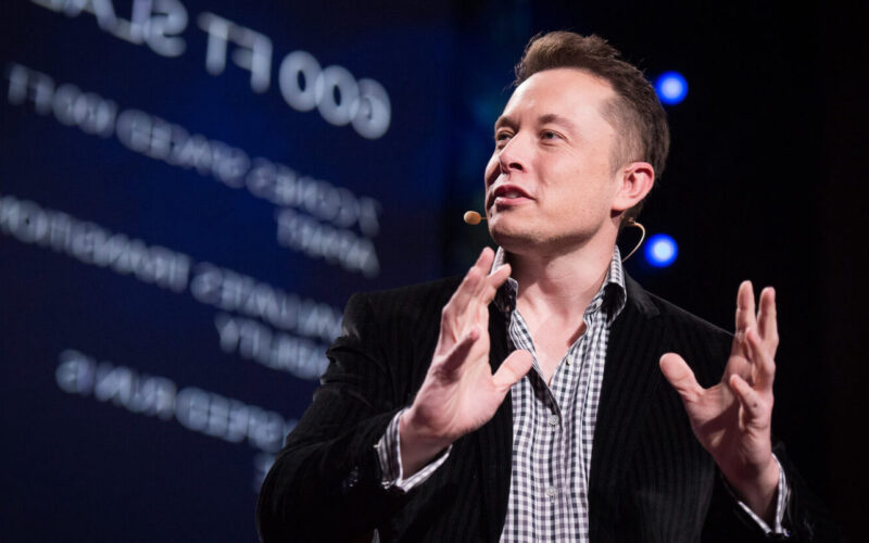 Elon Musk l-a dat în judecată pe Sam Altman, fondatorul OpenAI. Miliardarul îl acuză că nu dezvoltă tehnologia AI în beneficiul umanității