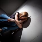 Tânără diagnosticată greșit cu depresie, după ce a suferit mai multe atacuri de panică. Boala de care suferea în realitate
