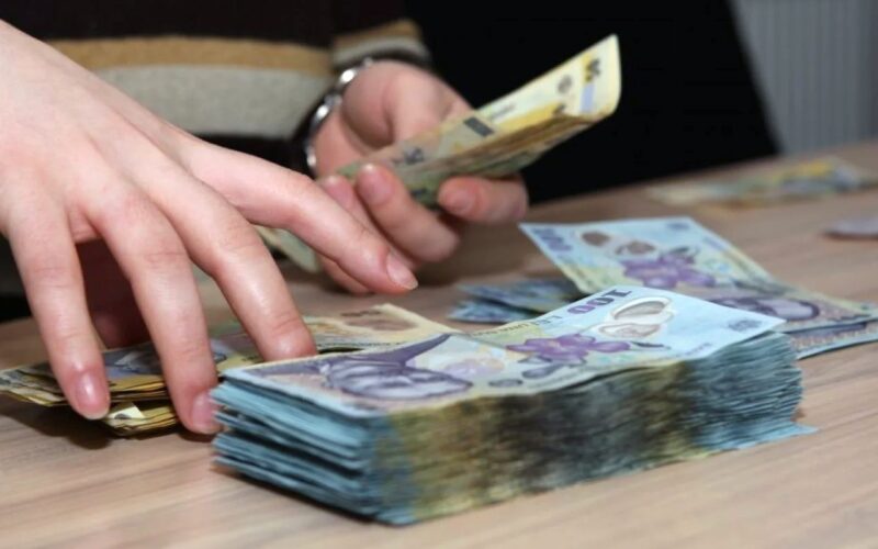 „Ratele vor coborî în perioada imediat următoare, însă ritmul este unul relativ lent”