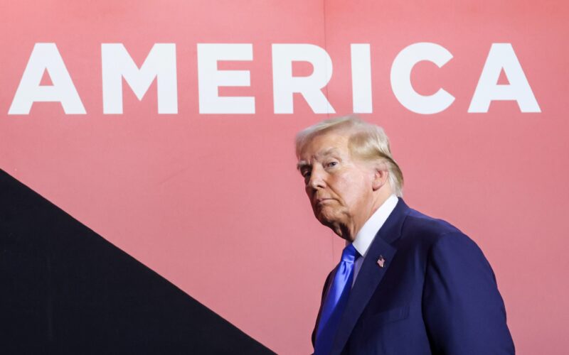 Trump a fost de acord să susțină o dezbatere televizată cu Kamala Harris. Când ar urma să aibă loc
