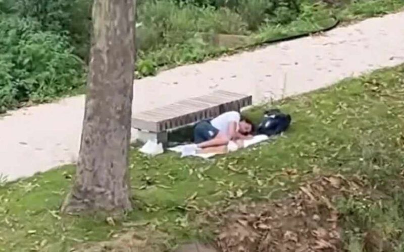 Campionul olimpic la înot a ajuns să doarmă prin parcuri la Paris! Imaginile sunt de necrezut