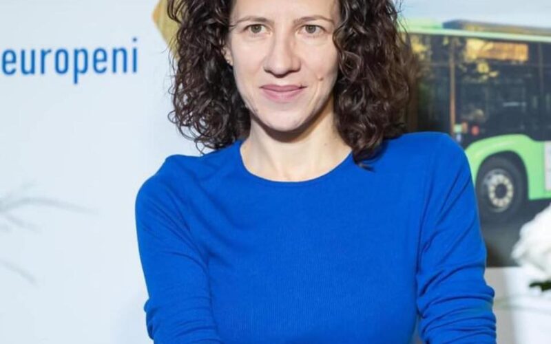 Autoritățile verifică modul în care comisarul european Roxana Mînzatu și-a extins casa. Imobilul este monument istoric
