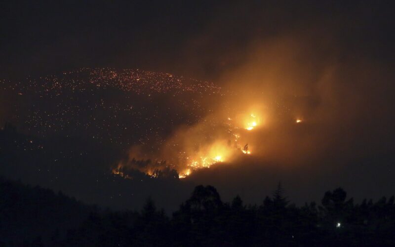 Portugalia este în stare de alertă din cauza riscului de incendii