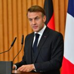 Starea deplorabilă a Franței nu se va îmbunătăți prin amânarea reformelor /Macron este în impas