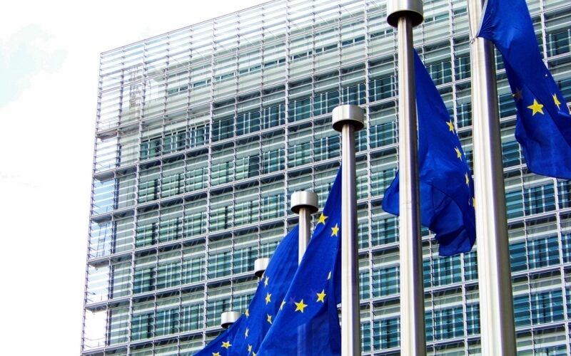 Veștile bune vin de la Bruxelles. Comisia Europeană suspendă procedura de deficit excesiv pentru România