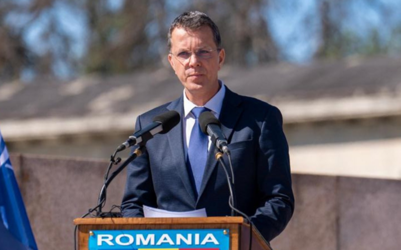 Moșteanu susține că nu a fost informat de servicii cu privire la tentativa de mită. „Îl trimiteam legat dacă ajungea acolo și făcea vreo propunere”