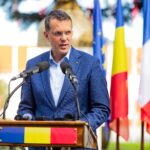 „O greșeală care mă jenează”. Controversele legate de diploma lui Ionuț Moșteanu. Cum răspunde ministrul Apărării acuzațiilor incomode