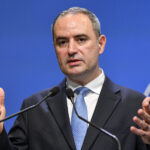Nu luăm în calcul ipoteza creşterii TVA pentru bugetul din 2026