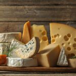 Cele 7 tipuri de brânză care protejează inima și țin colesterolul sub control