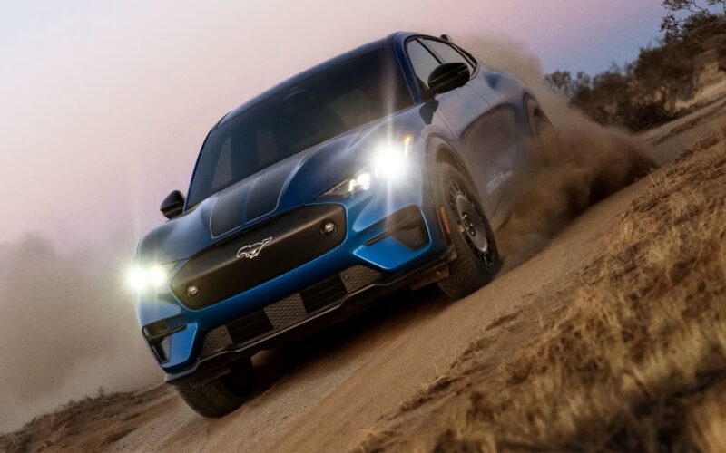 Ford suferă pierderi de 19,5 miliarde de dolari după ce a anunțat retragerea planurilor pentru vehicule electrice