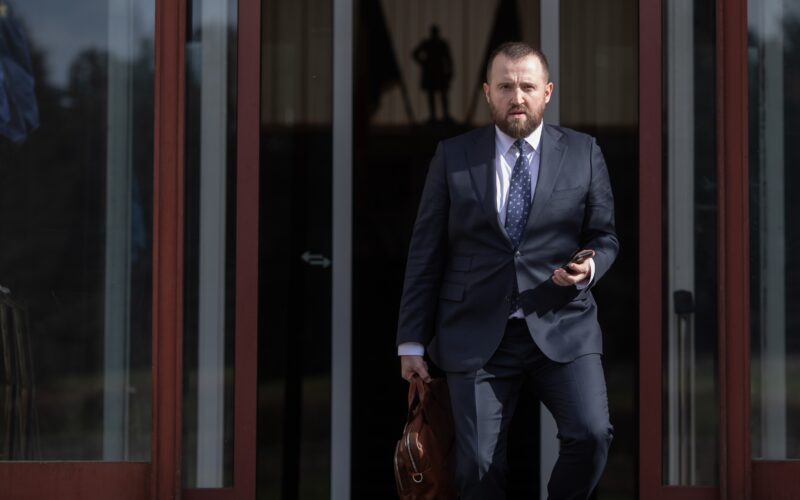 După eșecul de la alegerile pentru București, USR se concentrează pe situația din justiție. Fritz cere demiterea şefului DNA