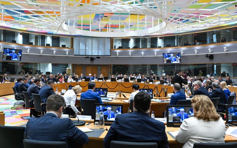 O săptămână decisivă pentru UE. Poate demonstra Europa că nu este „slabă” în fața lui Trump?