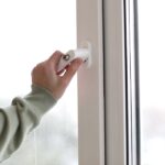 Care este cel mai potrivit moment să aerisești casa pe timp de iarnă: greșeala pe care mulți români o fac