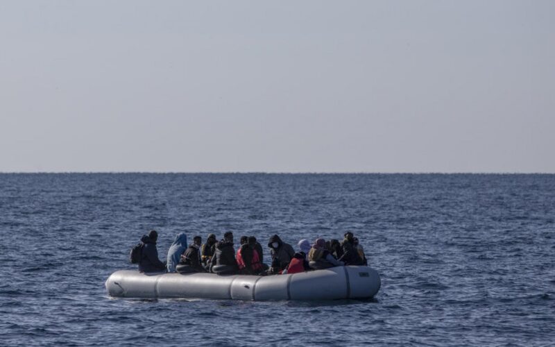 Naufragiu în Marea Mediterană: 53 de migranți au murit sau sunt dați dispăruți