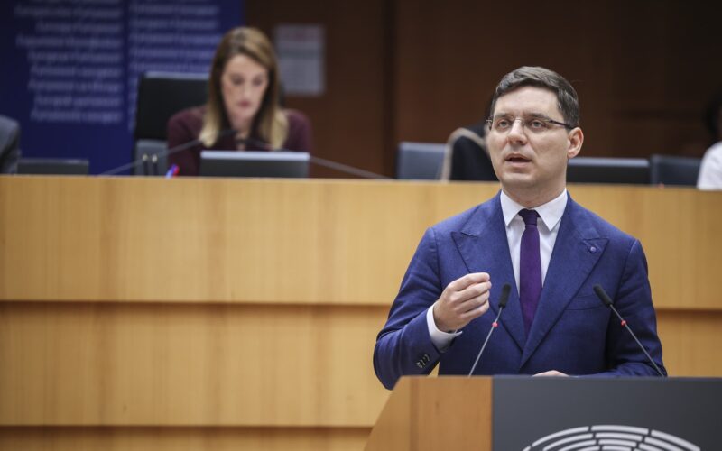 România are 30 de miliarde de euro alocate din fondurile europene. Culisele bătăliei de la Bruxelles pentru salvarea banilor din PNRR