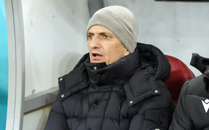 Răzvan Lucescu are Grecia la picioare după ce s-a calificat triumfal în finala Cupei în fața rivalei Panathinaikos