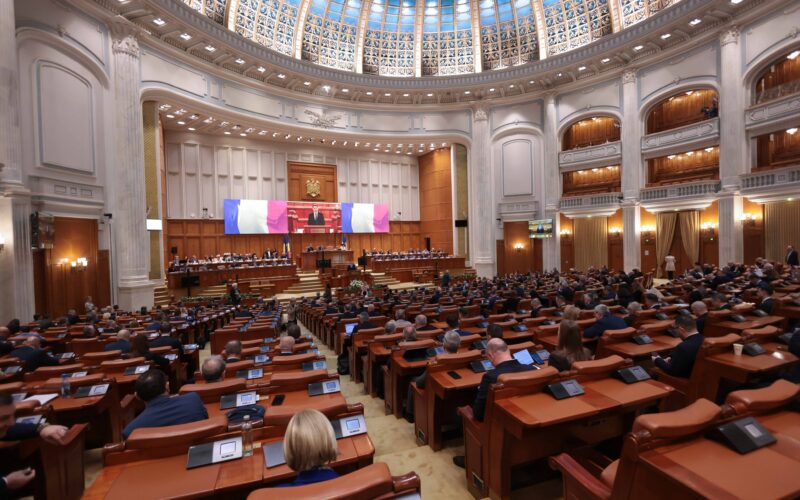 Dezbaterile pe bugetul de stat pe 2026 încep luni în Parlament. Termenul pentru depunerea amendamentelor expiră azi